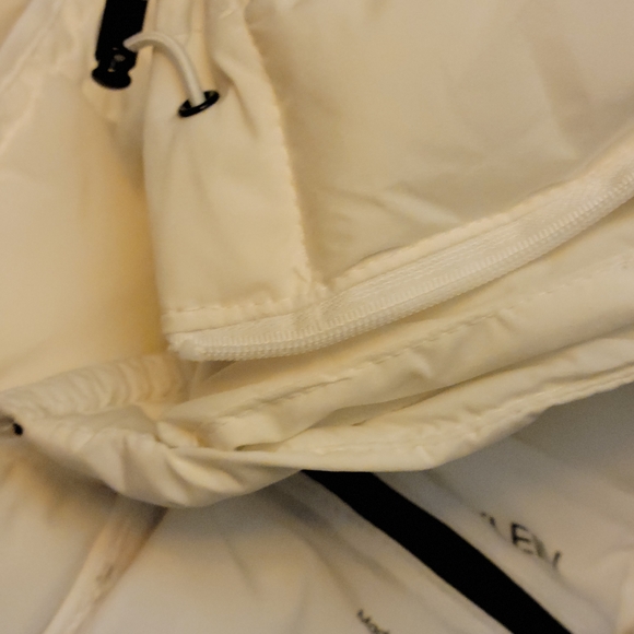 Calvin Klein Infinite Stretch White Jacket Size PXL - Picture 16 of 16